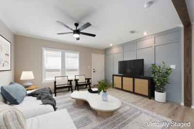 Photo 3 of 18 of home located at 509 Rahm Way Lady Lake, FL 32159