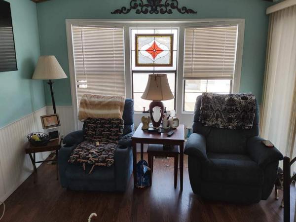 1987 Park Manufactured Home