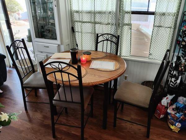 1987 Park Manufactured Home