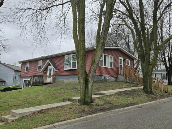 1975 Site built home Mobile Home For Rent