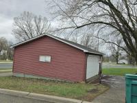 1975 Site built home Site built home Manufactured Home