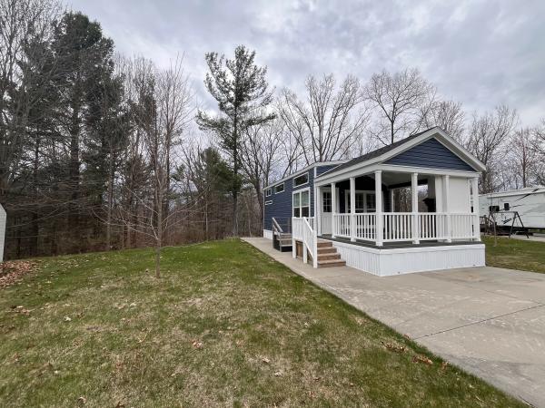 2024 Skyline 4110B(2br) Mobile Home