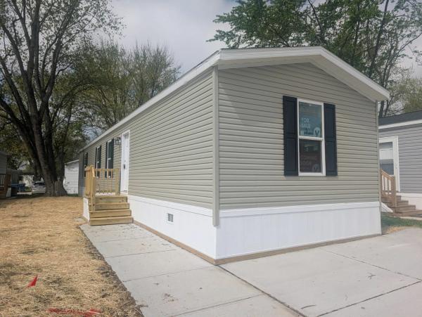 Photo 1 of 2 of home located at 2260 Redland Rd Lot 103 Indianapolis, IN 46234