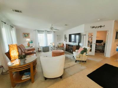 Photo 4 of 20 of home located at 4015 Russian Olive Ln Zephyrhills, FL 33541