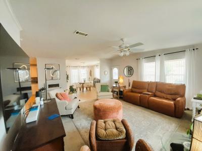Photo 5 of 20 of home located at 4015 Russian Olive Ln Zephyrhills, FL 33541