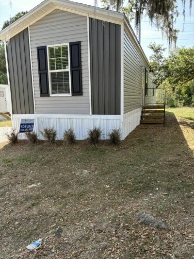 Photo 2 of 14 of home located at 11240 N Northwood Drive, Lot 4 Inglis, FL 34449