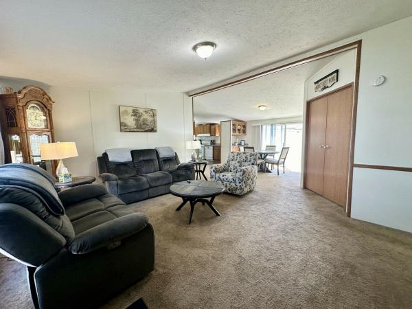 2000 Four Seasons Mobile Home