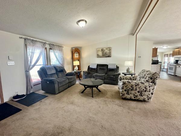 2000 Four Seasons Mobile Home