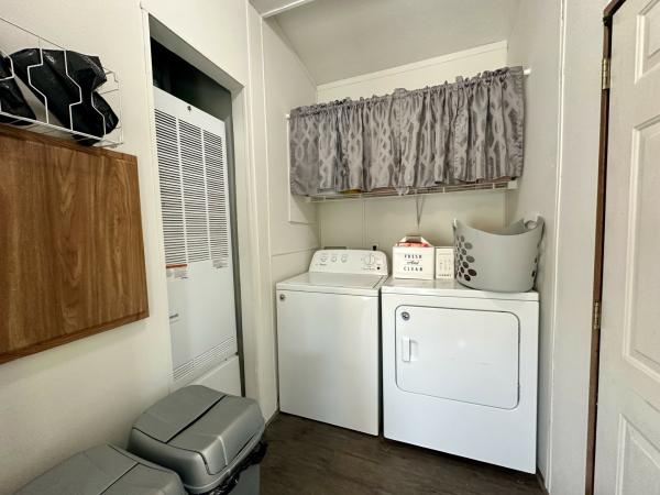 2000 Four Seasons Mobile Home