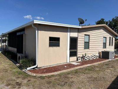 Photo 2 of 8 of home located at 591 Sunshine Lane North Fort Myers, FL 33903