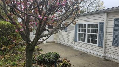 Photo 5 of 42 of home located at 39608 Ardell Blvd Novi, MI 48377