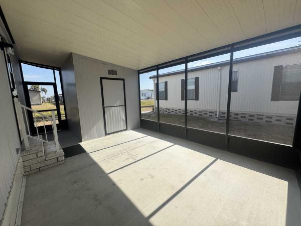 1985 Fleetwood Brookfield Mobile Home