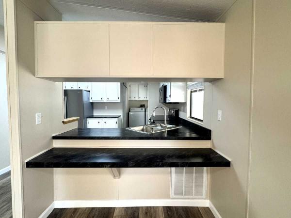 1985 Fleetwood Brookfield Mobile Home