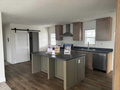 Photo 3 of 6 of home located at 601 N Kirby St Spc 131 Hemet, CA 92545