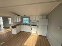 1986 Holly Park Manufactured Home