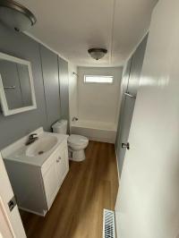 1986 Holly Park Manufactured Home