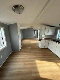 1986 Holly Park Manufactured Home
