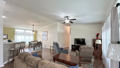 Photo 3 of 18 of home located at 932 W Norman St Lady Lake, FL 32159