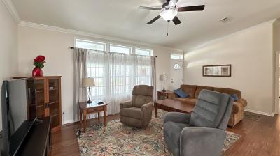 Photo 4 of 18 of home located at 932 W Norman St Lady Lake, FL 32159