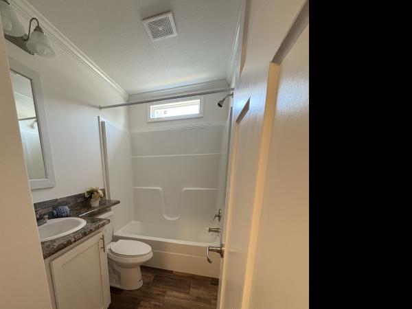 2023 Homes of Merit Community HOMCS-HC4522B Mobile Home