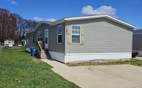 Photo 1 of 2 of home located at 1430 Kingston Avenue Lot 490 Muskegon, MI 49444