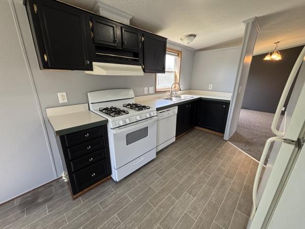 2000 Schult Mobile Home For Sale