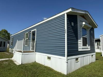 Photo 5 of 20 of home located at 10201 W Beaver St #396 Jacksonville, FL 32220