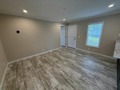 Photo 3 of 20 of home located at 10201 W Beaver St #319 Jacksonville, FL 32220