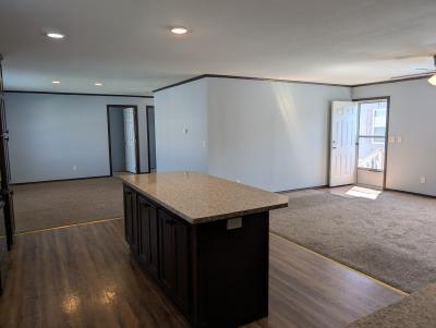 Mobile Home at 25130 Oxford Woodhaven, MI 48183