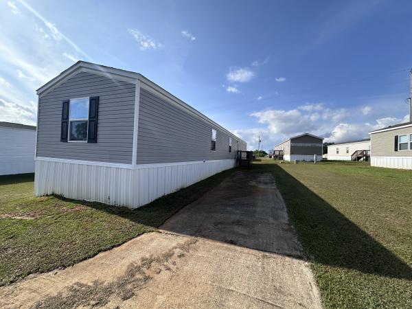 2021 47TRR16763AH19  Home