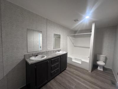 Photo 4 of 10 of home located at 1216 Hunters Mountain Pkwy Troy, AL 36079