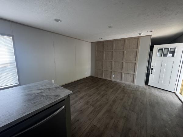 2024 76CEJ16663AH24  Home