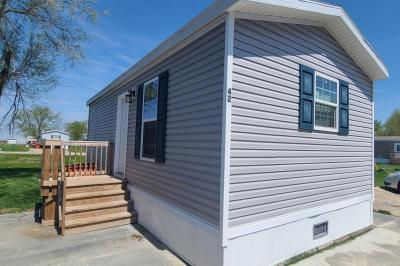 Mobile Home at 42 722 W Hunter St. Sullivan, IL 61951