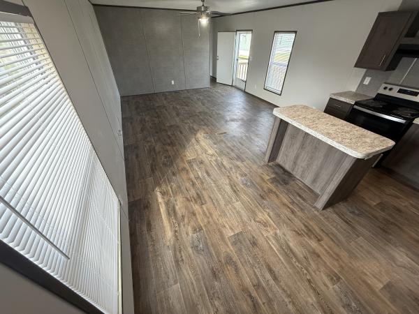 2022 240PU16763U  Home