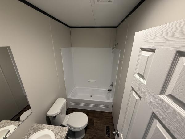 2022 240PU16763U  Home