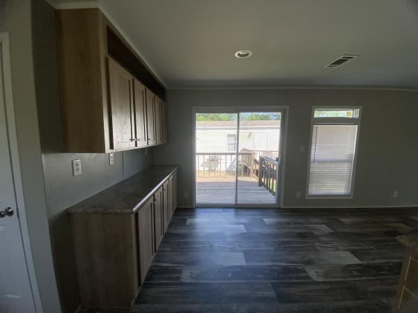2019 SILVER SPUR 331  Home