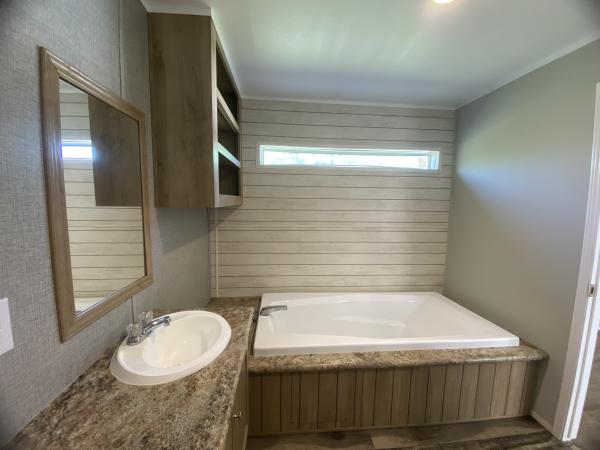 2019 SILVER SPUR 331  Home