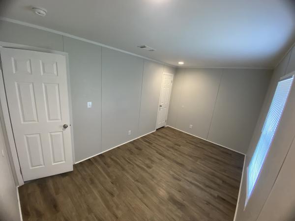 2019 SILVER SPUR 331  Home