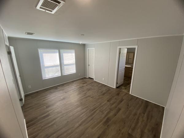 2019 SILVER SPUR 331  Home
