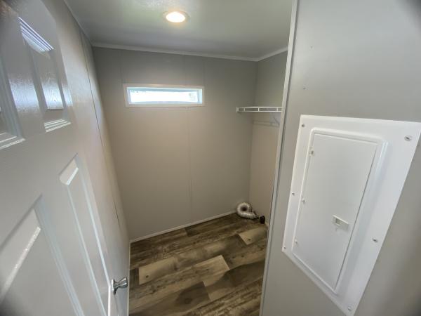2019 SILVER SPUR 331  Home