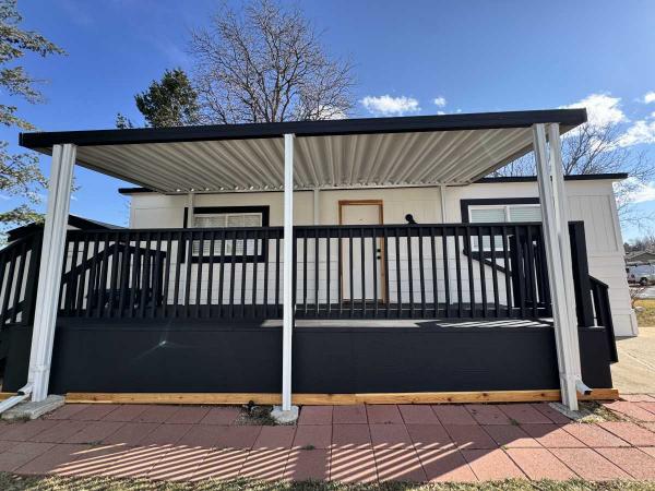 1976 LONH Mobile Home