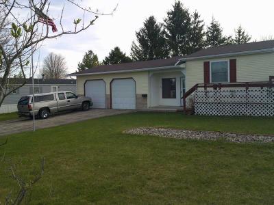 Photo 3 of 15 of home located at 212 Kandy Drive Theresa, WI 53091