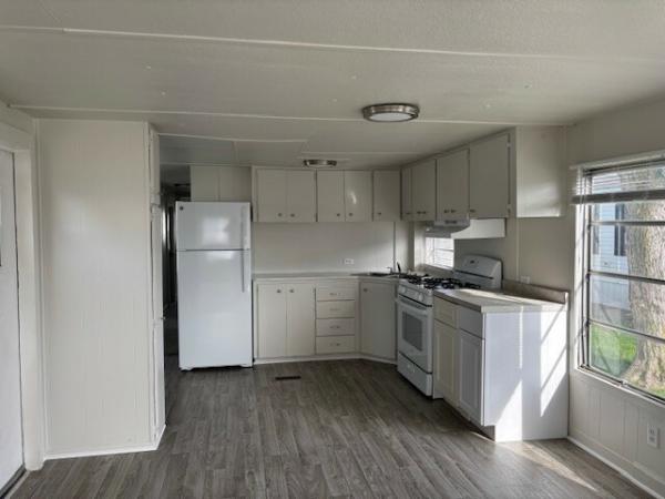 1967 Holly Park Manufactured Home