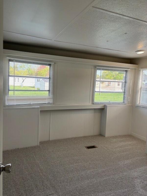 1967 Holly Park Manufactured Home