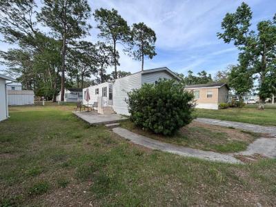 Photo 2 of 21 of home located at 15 Park Way Paisley, FL 32767