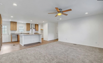 Photo 5 of 16 of home located at 4697 Esplanade Way Las Vegas, NV 89121