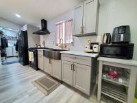 1999 Golden West Homes Inc. 7306GM56001A Mobile Home