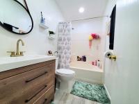 1999 Golden West Homes Inc. 7306GM56001A Mobile Home
