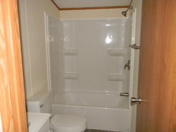 2000 Holly park Manufactured Home
