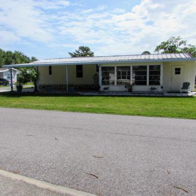Photo 3 of 10 of home located at 944 Reynolds Rd Lot 94 Lakeland, FL 33801